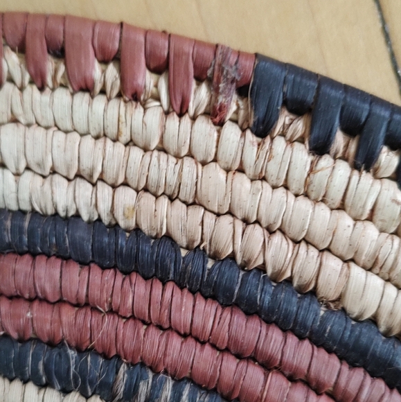 20th Century Nigerian Handwoven Grass Coiled Flat Trivet Placemat - Picture 3 of 5